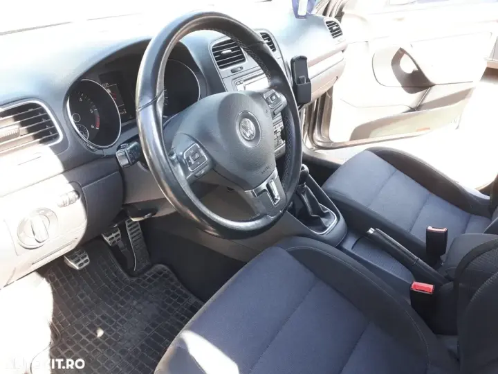 Volkswagen Golf VI