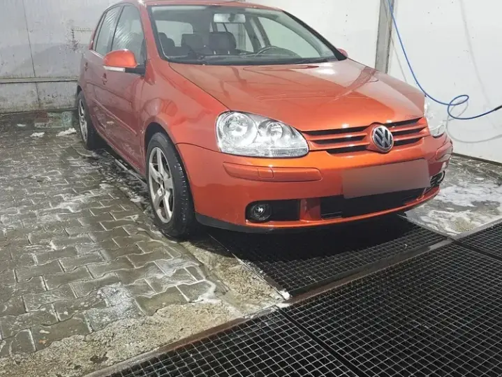 Volkswagen Golf V 1.6 Goal