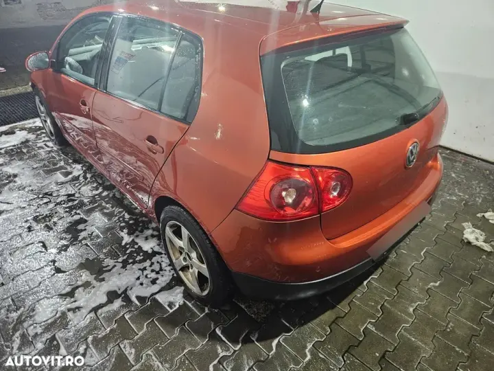 Volkswagen Golf V 1.6 Goal