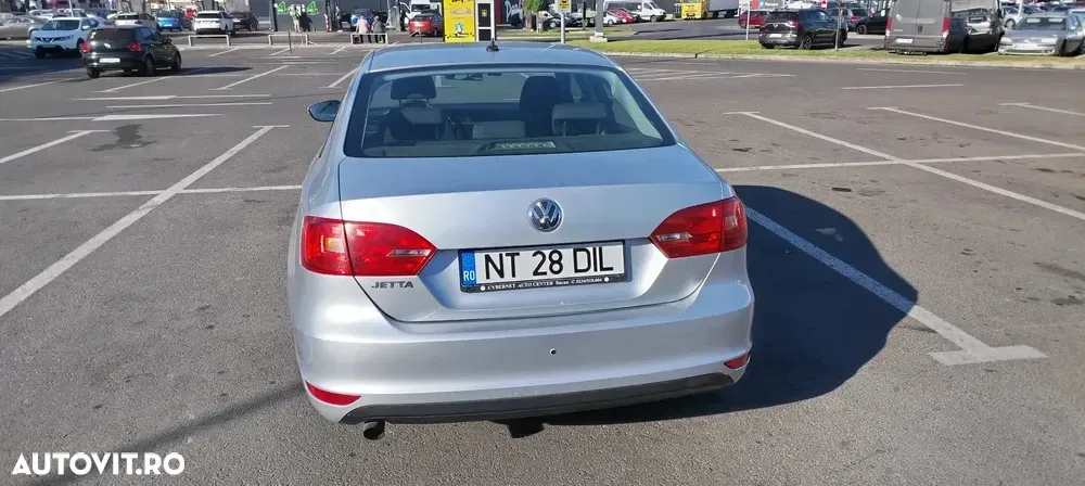 Volkswagen Jetta A6 1.2 TSI Comfortline — imagine 2