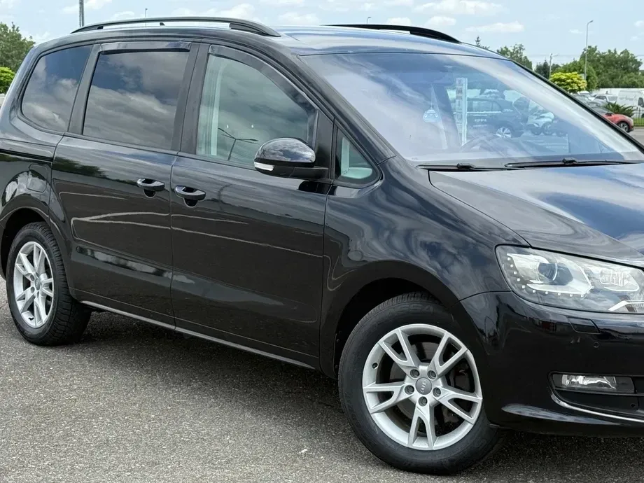 Volkswagen Sharan 2.0 TDI DSG BlueMotion Technology Comfortline — imagine 4