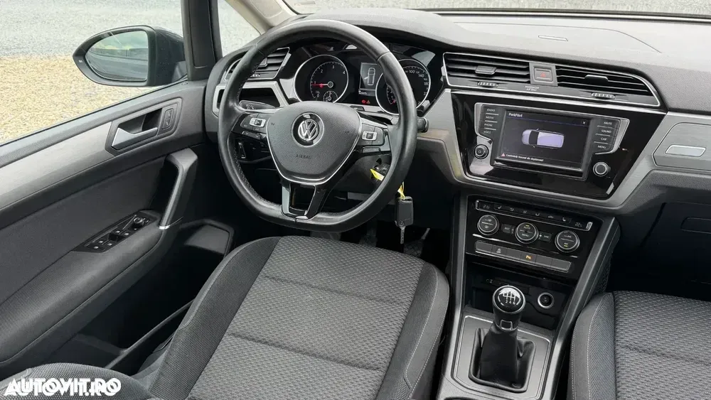 Volkswagen Touran II 2.0 TDI Highline — imagine 5