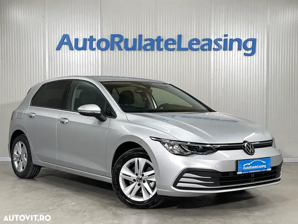 Volkswagen Golf VIII 1.0 eTSI DSG MHEV Life — imagine 2