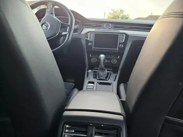 Volkswagen Passat B8 2.0 TDI DSG 4Motion Highline