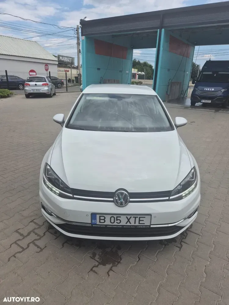 Volkswagen Golf — imagine 3