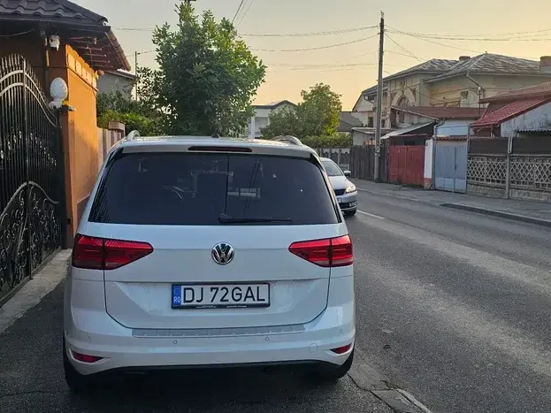 Volkswagen Touran II 2.0 TDI SCR DSG SOUND