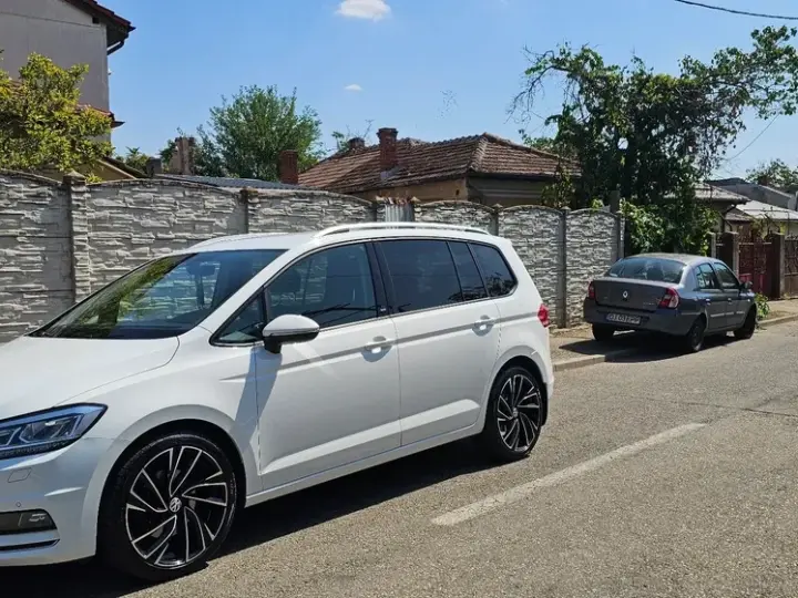 Volkswagen Touran II 2.0 TDI SCR DSG SOUND