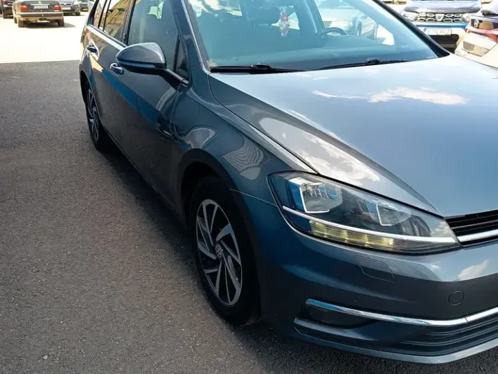Volkswagen Golf VII