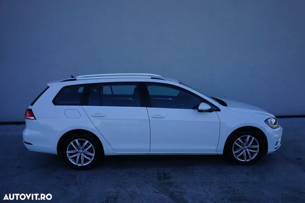 Volkswagen Golf VIII 2.0 TDI SCR DSG Highline — imagine 6