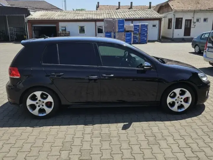 Volkswagen Golf VI