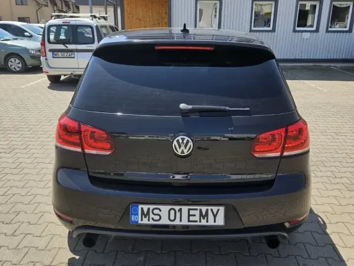 Volkswagen Golf VI