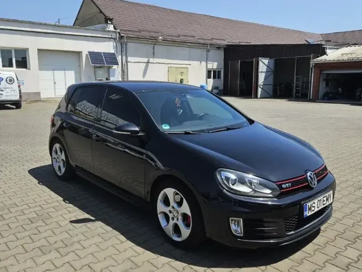 Volkswagen Golf VI