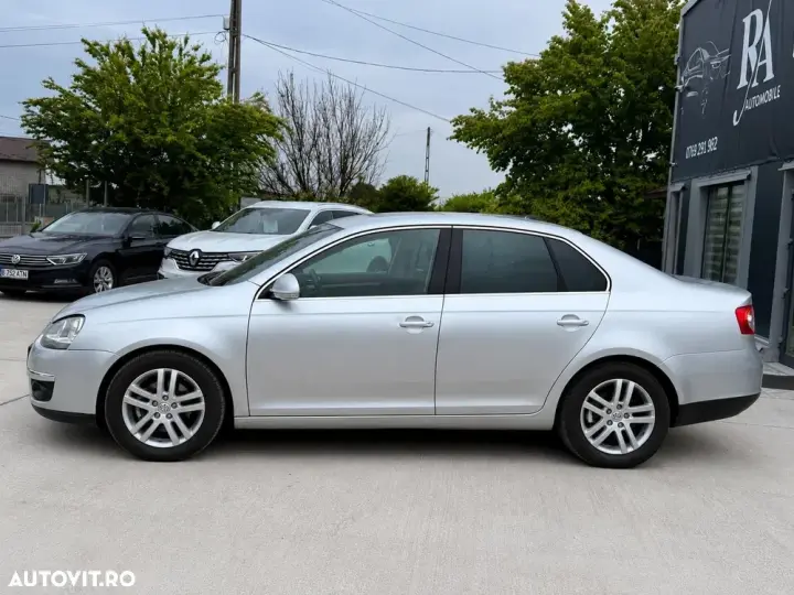 Volkswagen Jetta A5 2.0 TDI DPF Highline