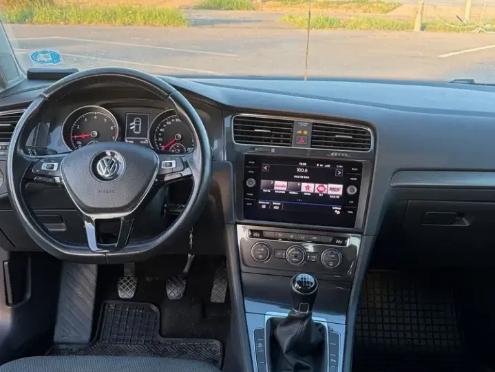 Volkswagen Golf VII 1.0 TSI Comfortline