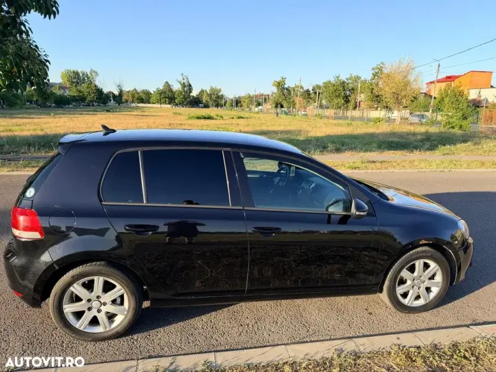 Volkswagen Golf VI 1.6 TDI DPF Style