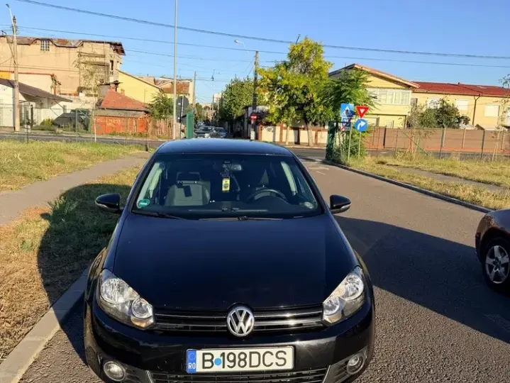 Volkswagen Golf VI 1.6 TDI DPF Style
