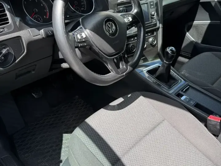Volkswagen Golf VII