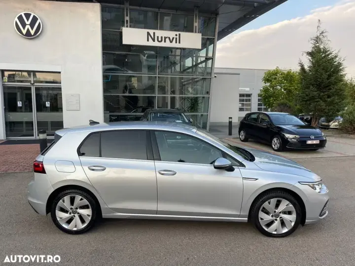 Volkswagen Golf VIII 2.0 TDI DSG Style