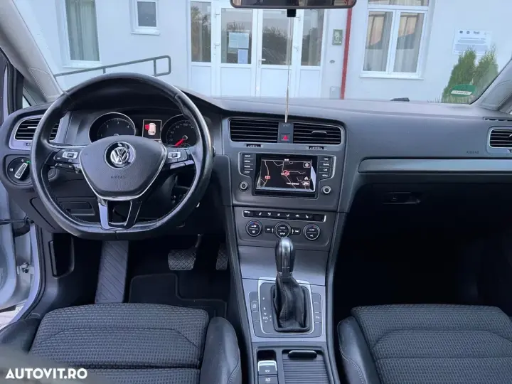 Volkswagen Golf VII