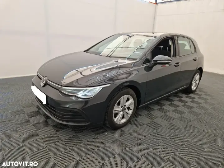 Volkswagen Golf VIII 1.0 eTSI MHEV 110CP DSG Life