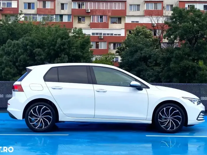 Volkswagen Golf 1.0 eTSI OPF DSG Life