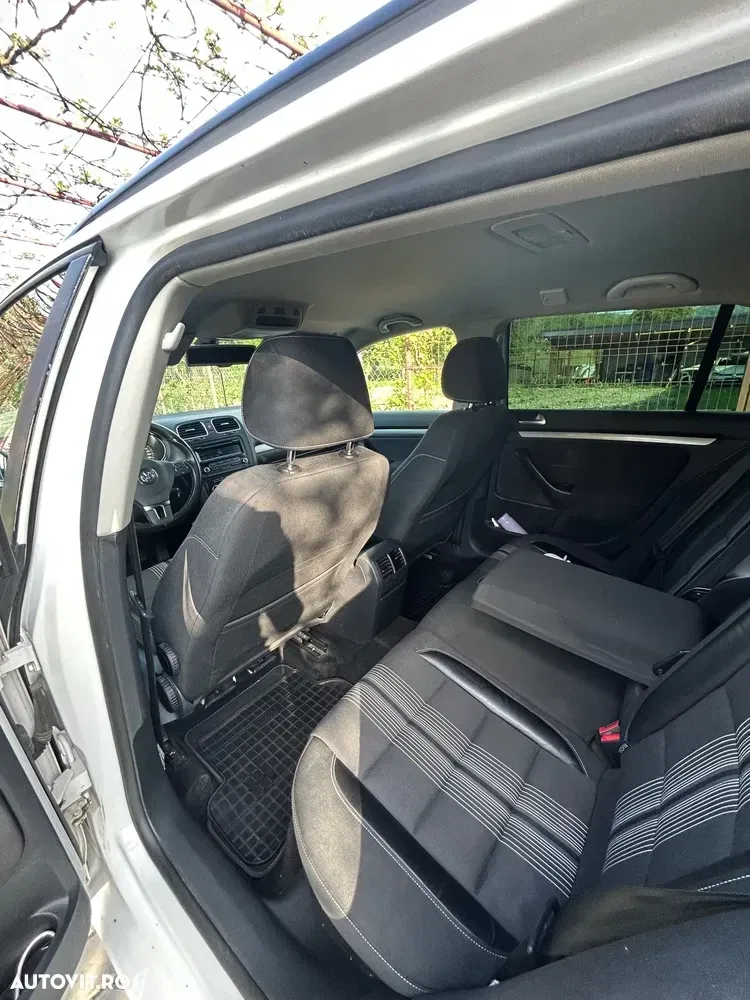 Volkswagen Golf VI 1.6 TDI DPF MATCH — imagine 6