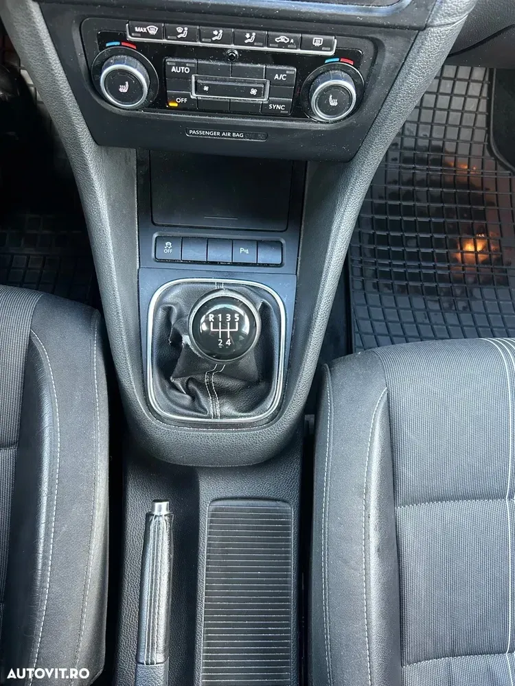 Volkswagen Golf VI 1.6 TDI DPF MATCH — imagine 5