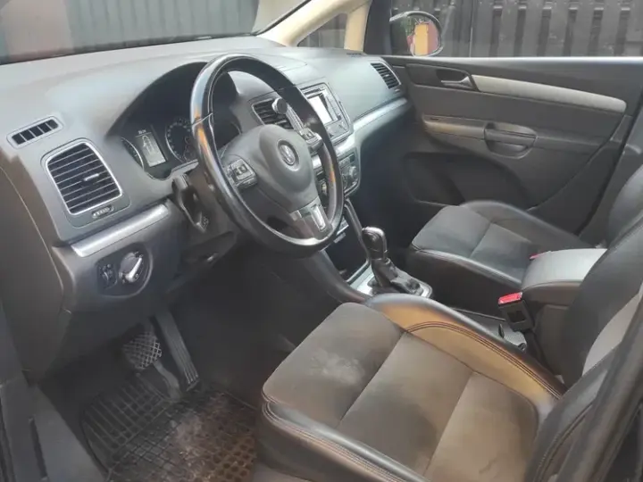 Volkswagen Sharan II 2.0 TDI DSG BlueMotion Technology Life
