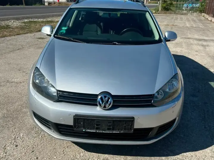 Volkswagen Golf VI