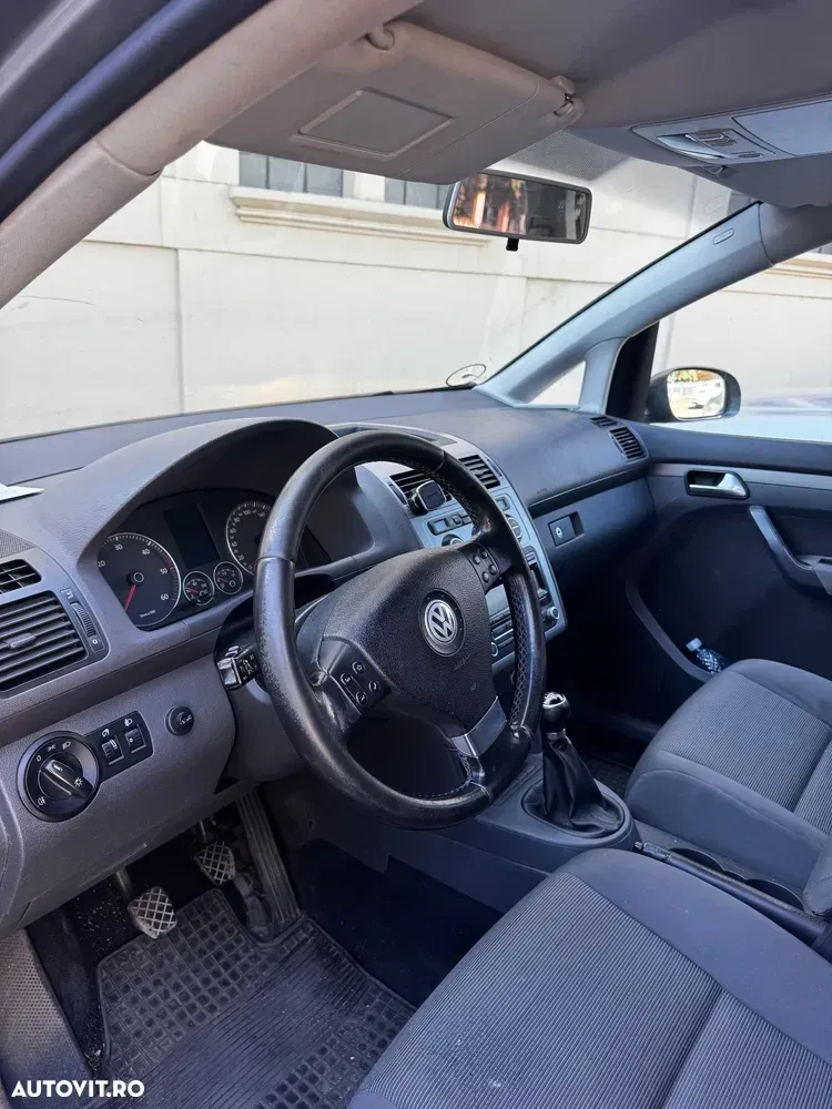 Volkswagen Touran 1.9TDI Basis — imagine 6