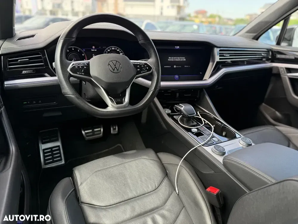 Volkswagen Touareg III V6 TSI R-Style — imagine 4