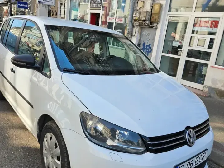 Volkswagen Touran II 2.0 TDI SCR DSG SOUND