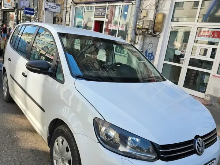 Volkswagen Touran II 2.0 TDI SCR DSG SOUND