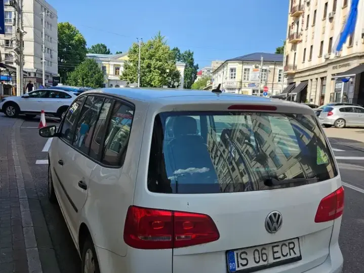 Volkswagen Touran II 2.0 TDI SCR DSG SOUND
