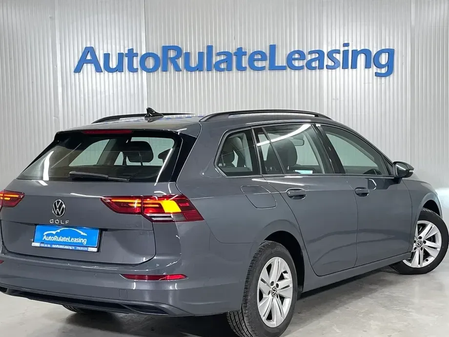 Volkswagen Golf VIII 2.0 TDI SCR Life — imagine 3