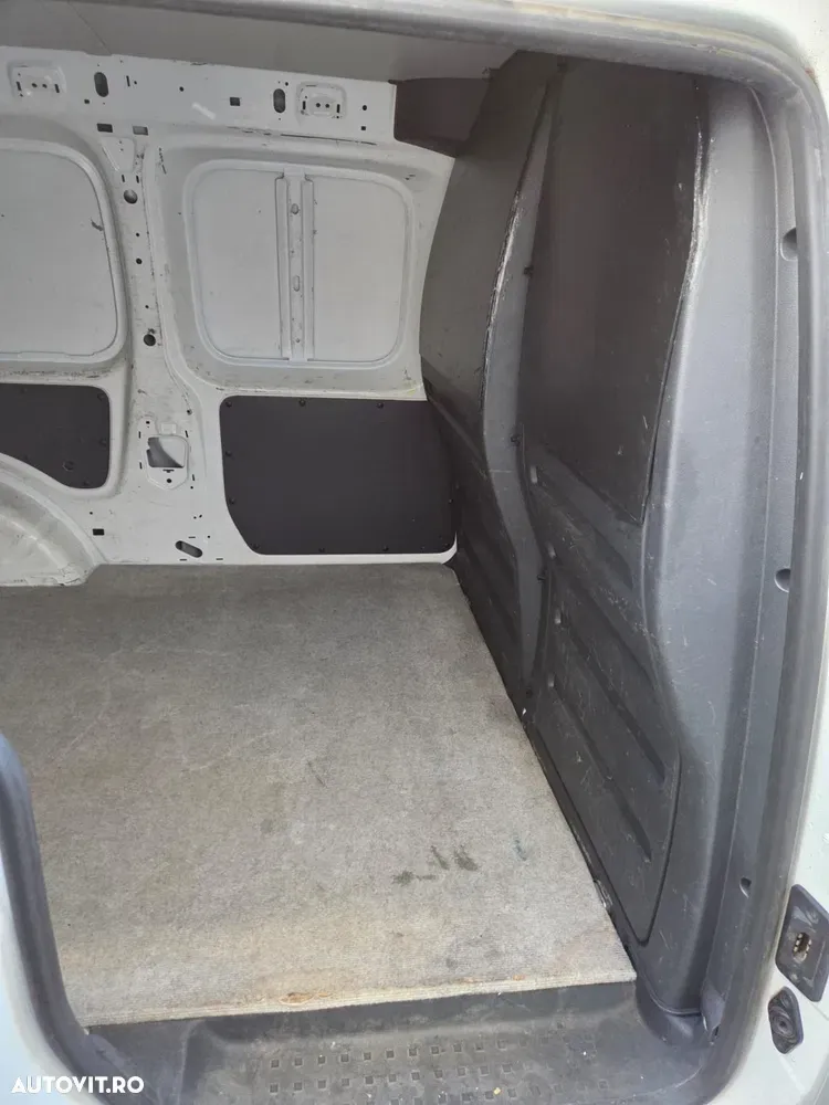 Volkswagen Caddy 2.0 Maxi — imagine 6