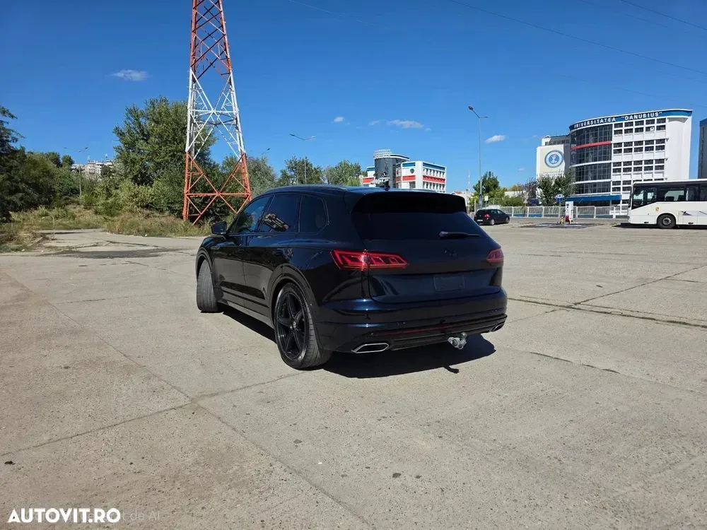 Volkswagen Touareg III V6 TDI R-Style — imagine 5