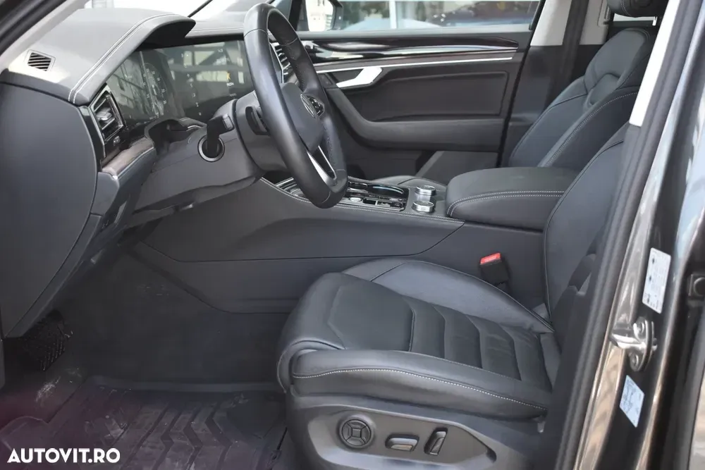 Volkswagen Touareg III V6 TDI 4MOTION Elegance — imagine 6