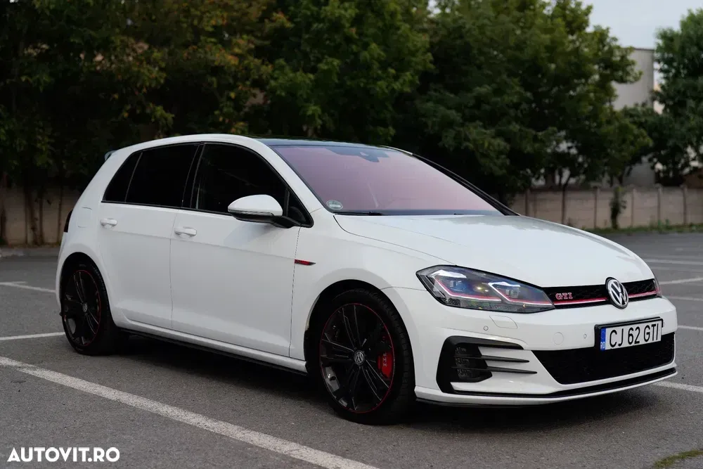 Volkswagen Golf VII 2.0 TSI DSG GTI Performance — imagine 3