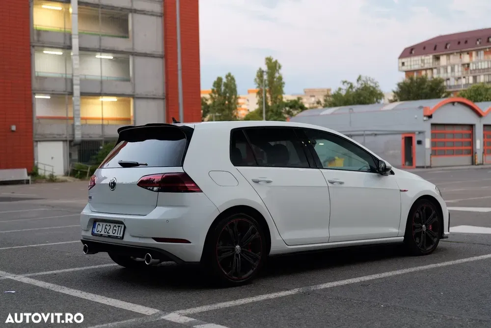 Volkswagen Golf VII 2.0 TSI DSG GTI Performance — imagine 4