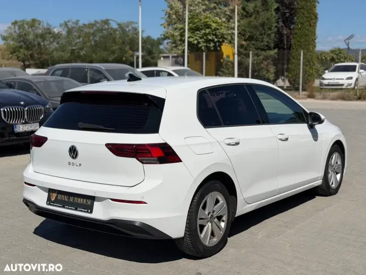 Volkswagen Golf VIII 1.0 TSI Life