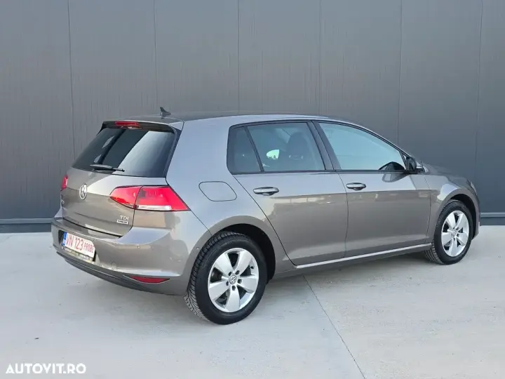 Volkswagen Golf VII 1.6 TDI BlueMotion Technology Comfortline