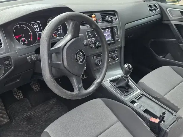 Volkswagen Golf VII 1.6 TDI BMT Trendline