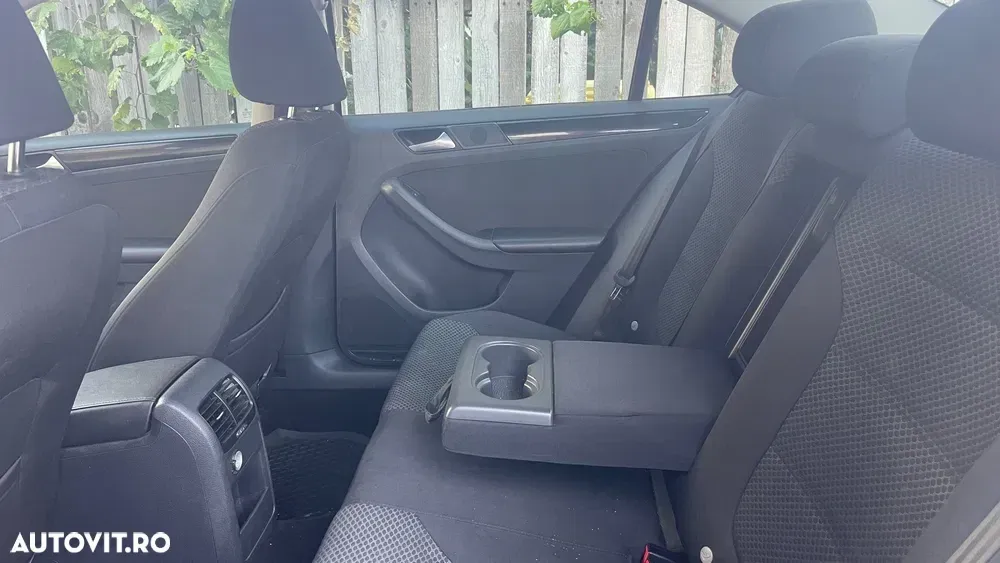 Volkswagen Jetta A6 1.6 TDI Comfortline — imagine 4