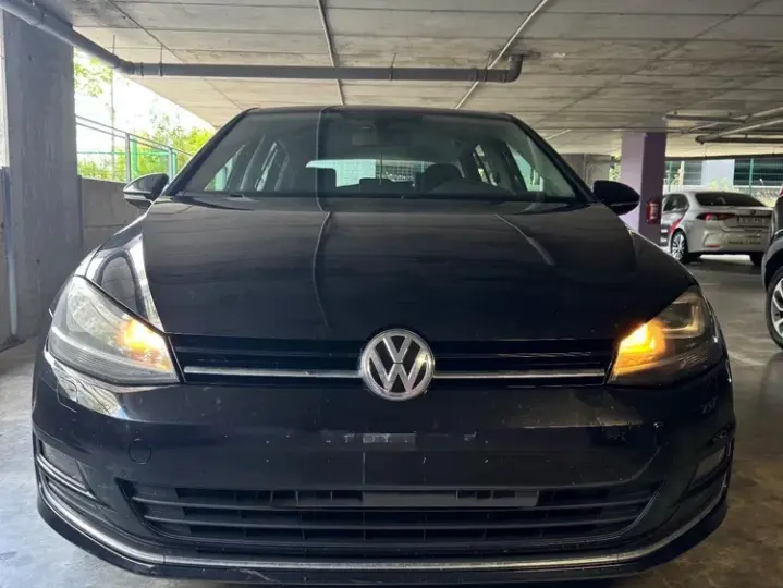 Volkswagen Golf VII 1.6 TDI DPF BlueMotion Technology Trendline