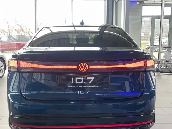 Volkswagen ID.7 77 kWh Pro