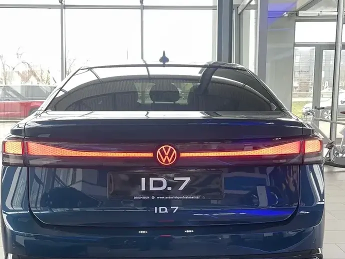 Volkswagen ID.7 77 kWh Pro