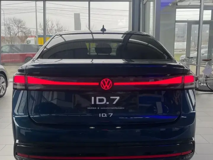 Volkswagen ID.7 77 kWh Pro
