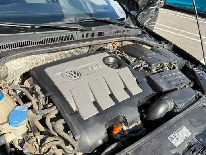 Volkswagen Jetta A6 1.6 TDI CR DPF Comfortline