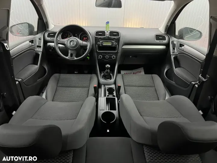 Volkswagen Golf VI